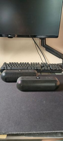 BeatsPill+ Pair