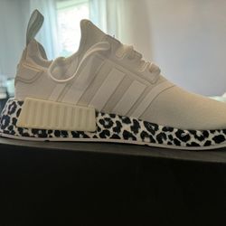 Women’s Adidas Sneakers Size 9.5 