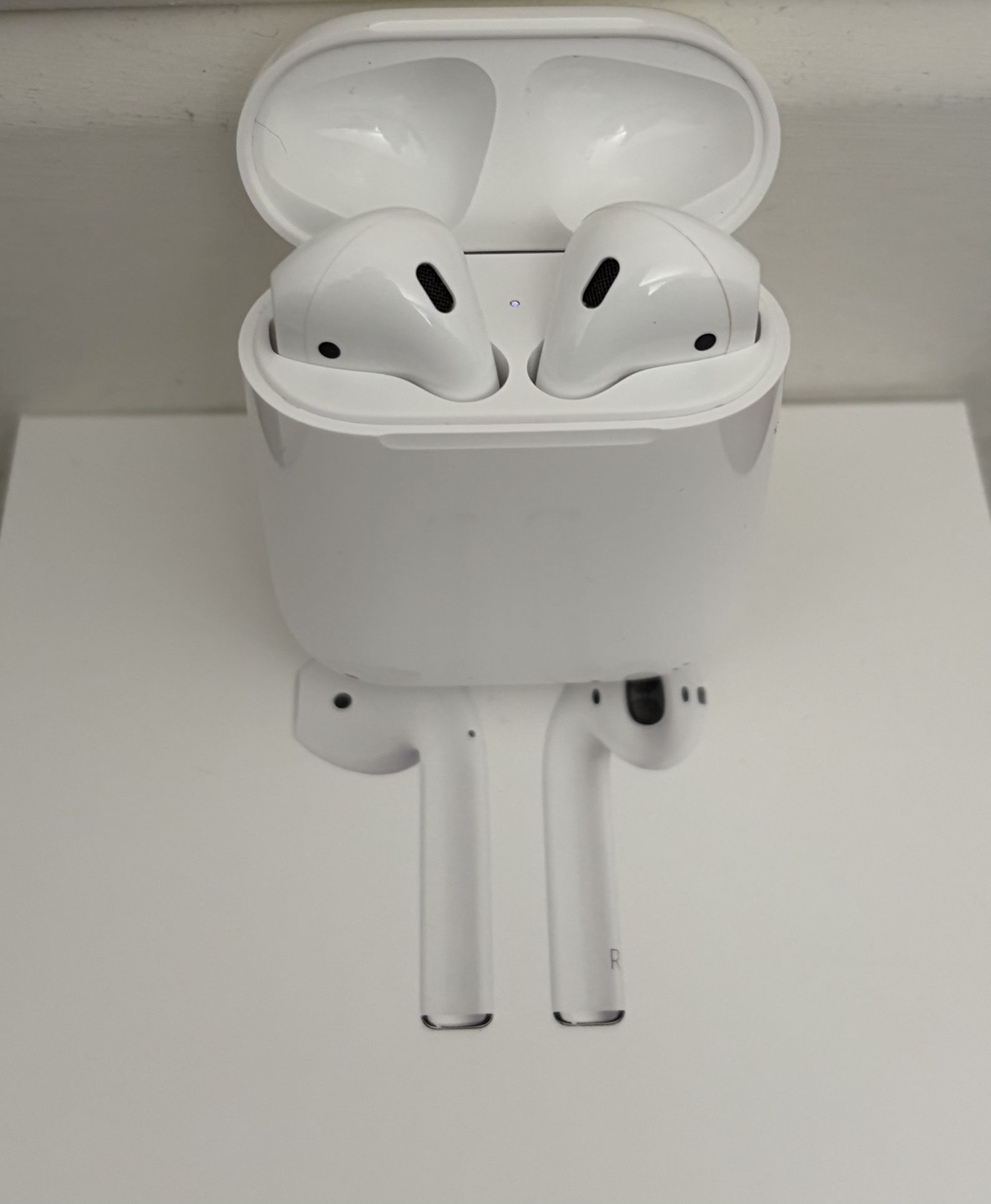 Airpods 2nd Gen