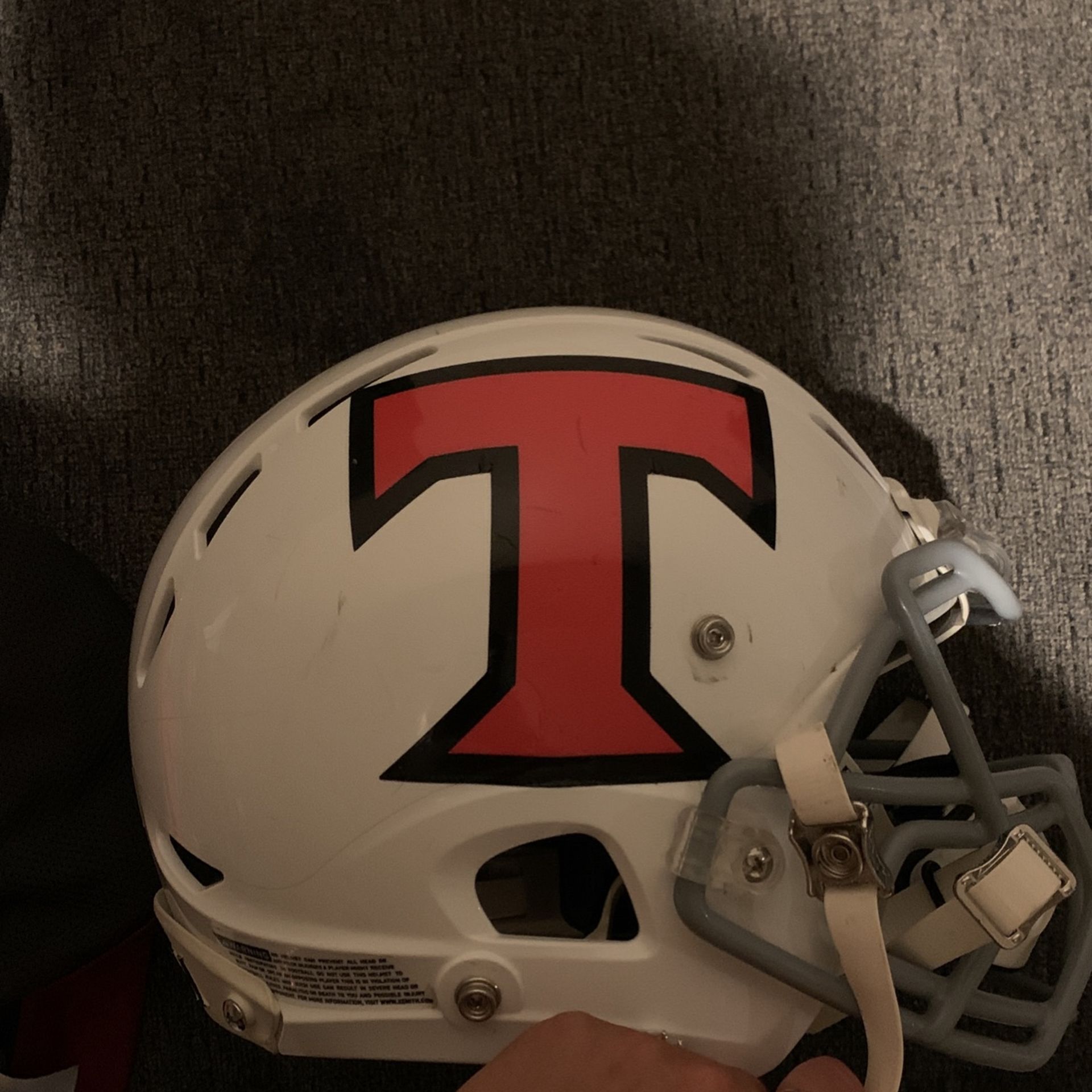 Xenith Youth Small Football Helmet for Sale in Gresham, OR OfferUp