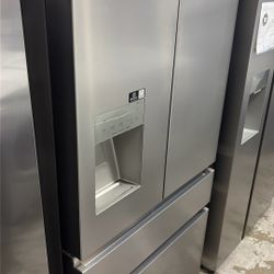 Hisense French Door Refrigerator 