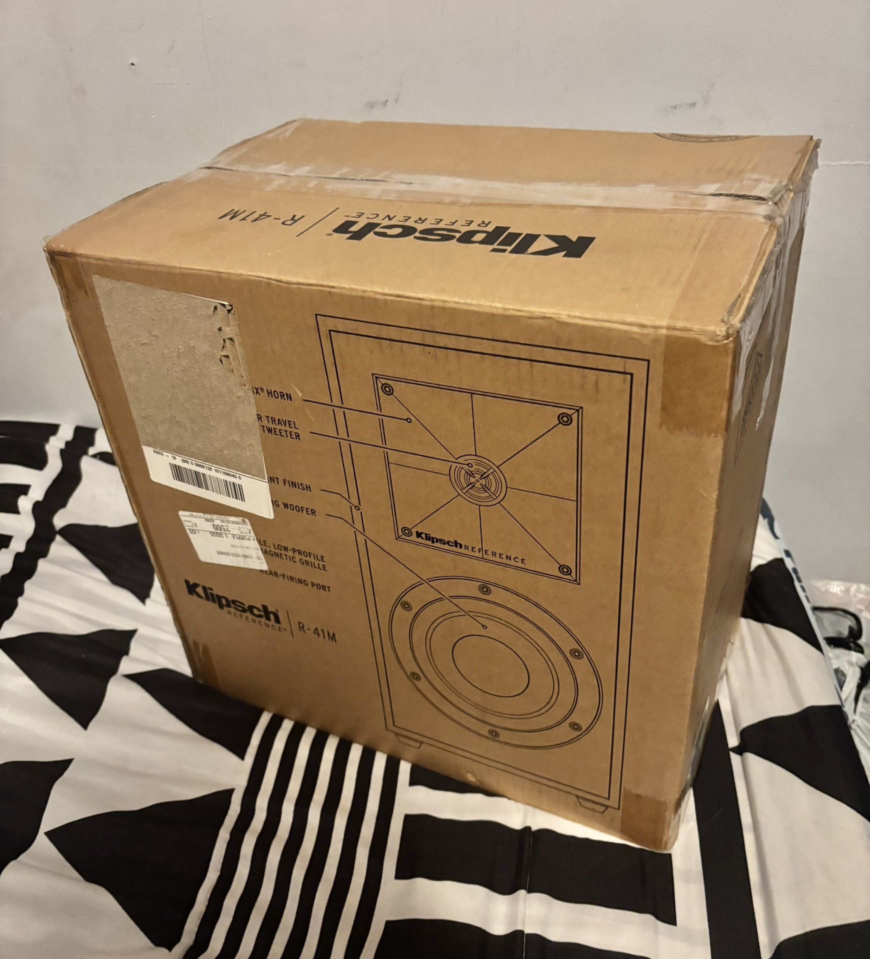 KLIPSCH R-41M Passive Monitor Bookshelf Speakers | 4” Spun-Copper Woofers | Dynamic Reference Audio | Home Theater & Hi-Fi