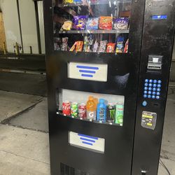 SODA AND SMACK VENDING MACHINE COMBO