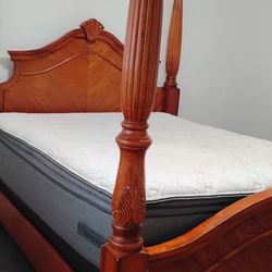 Queen Bedframe+Mattress 