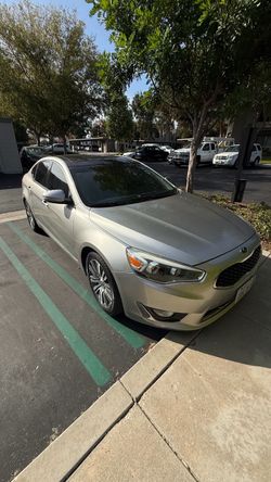 2014 KIA Cadenza