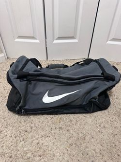 Nike gym duffel bag
