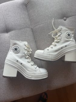 Converse Chuck 70 De Luxe Heel Sneaker - Women's