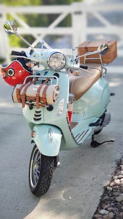 2022 Vespa PicNic 150CC – Temecula, CA