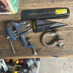 Vise, Clevis, Two Steel Wedges