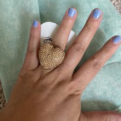 Heart statement stretchy ring.