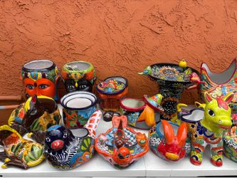 Macetas de Talavera y Decoraciónes,diferentes diseños y diferentes $$precios .