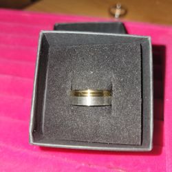 Size 8 Stainless Steel Band Silver And Gold