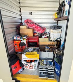 Auction Unit 82 12/6 – Mixed Tools, Collectibles, and Outdoor Gear