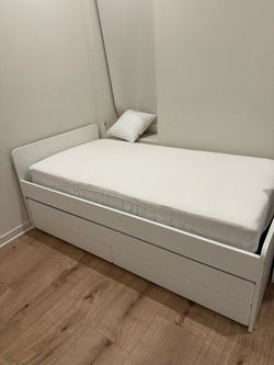 Twin Size platform bed with Trundle and 2 drawers