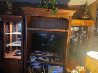 3 PIECE SOLID WOOD ENTERTAINMENT CENTER
