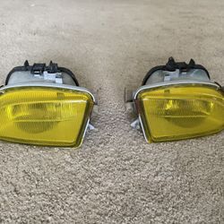 2000 E320 Fog Lights