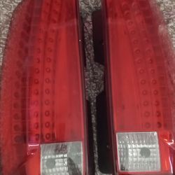 Cadillac Escalade belongs to the third generation (2007–2014), tail lights back lights