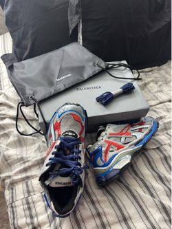 BALENCIAGA SNEAKERS…. BRAND NEW… ORDERED THEM ONLINE @ KOP (Using a giffy). Can’t get a refund, wayyyyyyyy too big for me. They run BIG so if u wear a