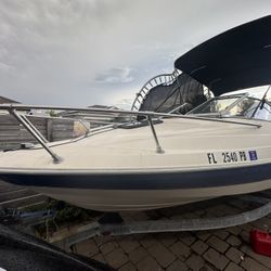 Bayliner Capri