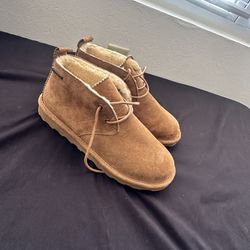 Size 10W Bear paw boots 