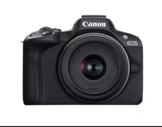 Canon r100 mirrorless camera 4k
with box price is negotiable