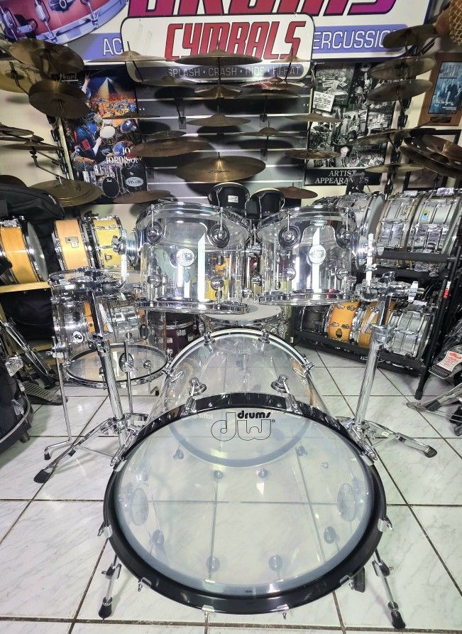 Dw Acrylic Shells Complete Drum Set !! $1900 Or Best Offer !!