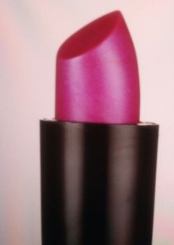 Fuchsia Metallic, Creamy Lipstick. Wt&Wld Original. New!! Firm Price!!