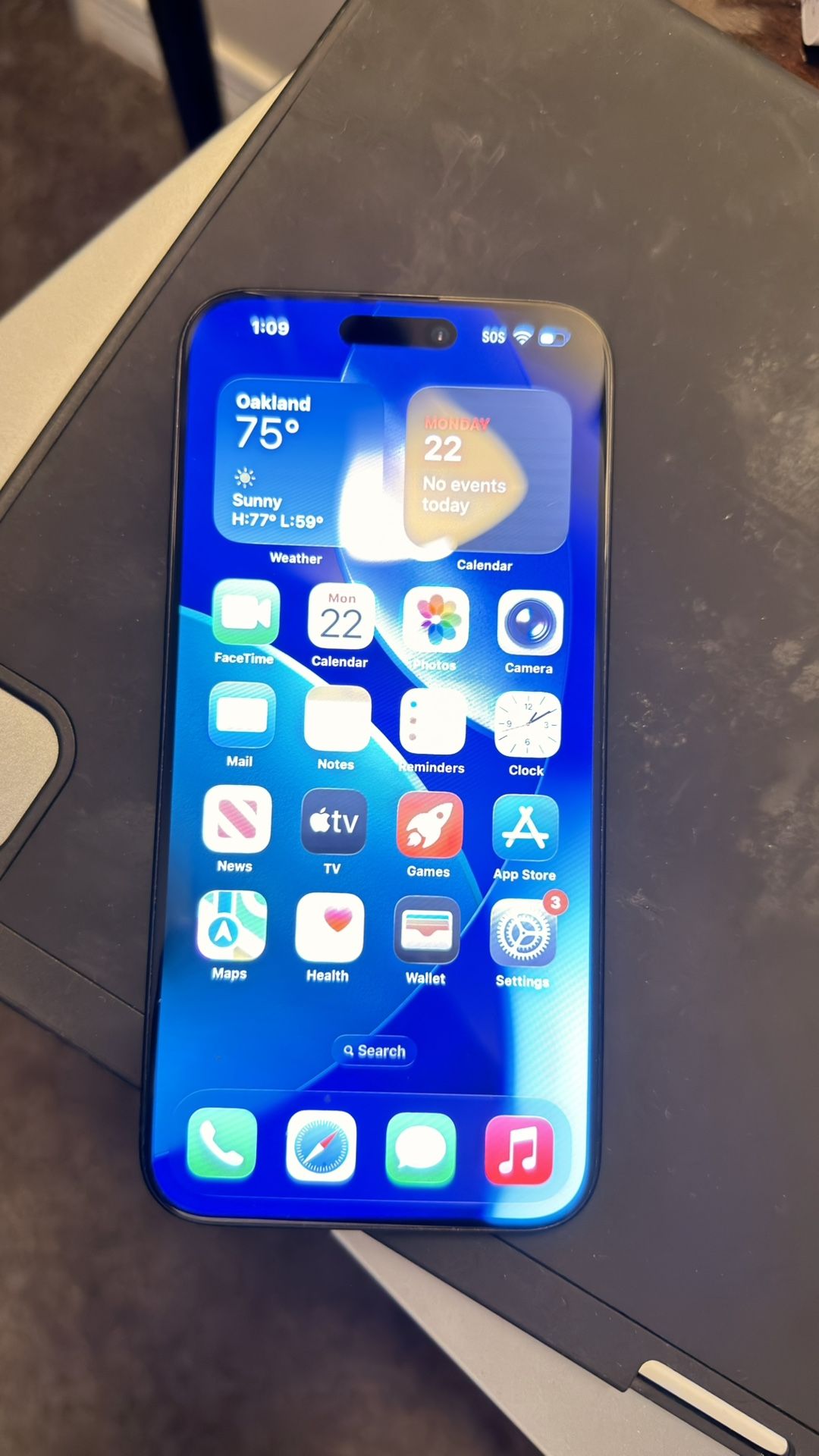 iPhone 15PM T-Mobile