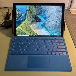 Windows Surface Pro 4 i5 + Keyboard
