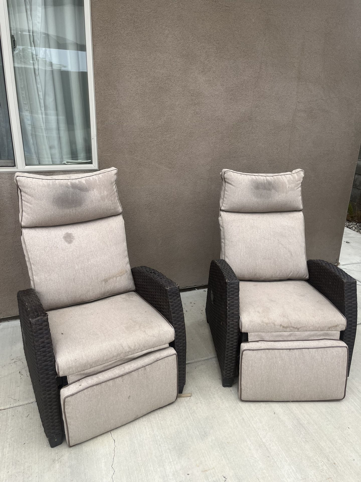 2 reclining seats for $30