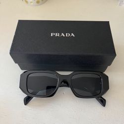 Unisex Prada Glasses (Have Receipt)