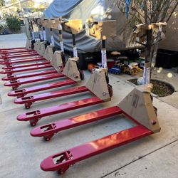New pallet Jacks 5500 lbs new asking $380 each thanks