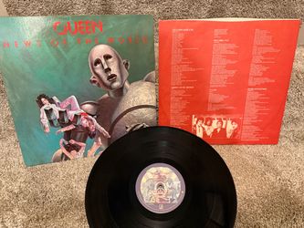 1977 Queen “News Of The World” Vinyl Record Album