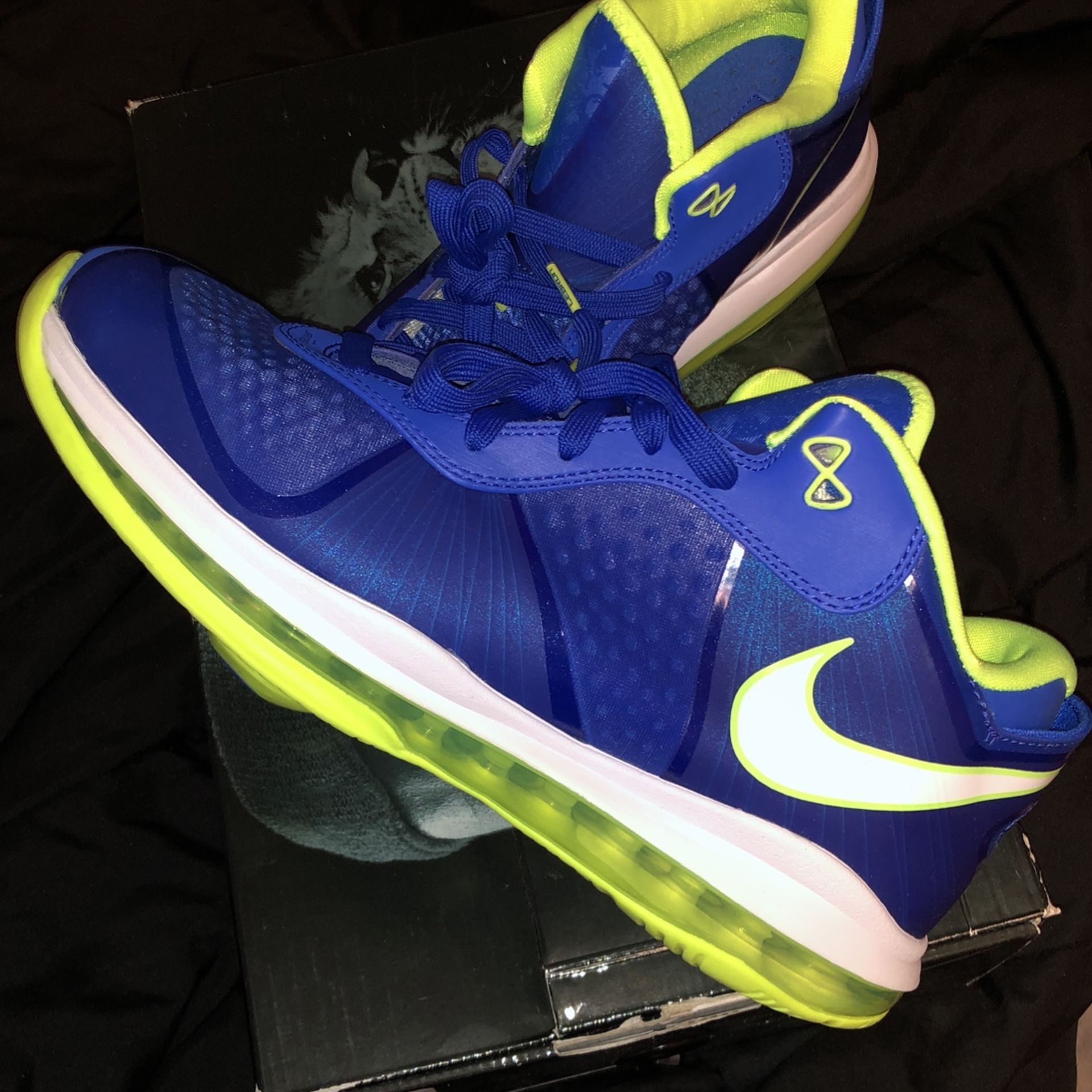 lebron v8 sprite