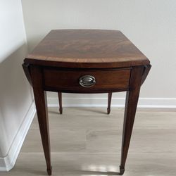 Ethan Allen Extendable Side Table-US Made 