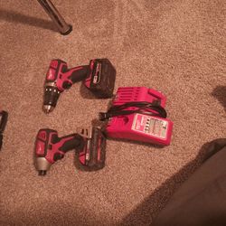 Milwaukee 1/4 Inch Impact Driver And Drill