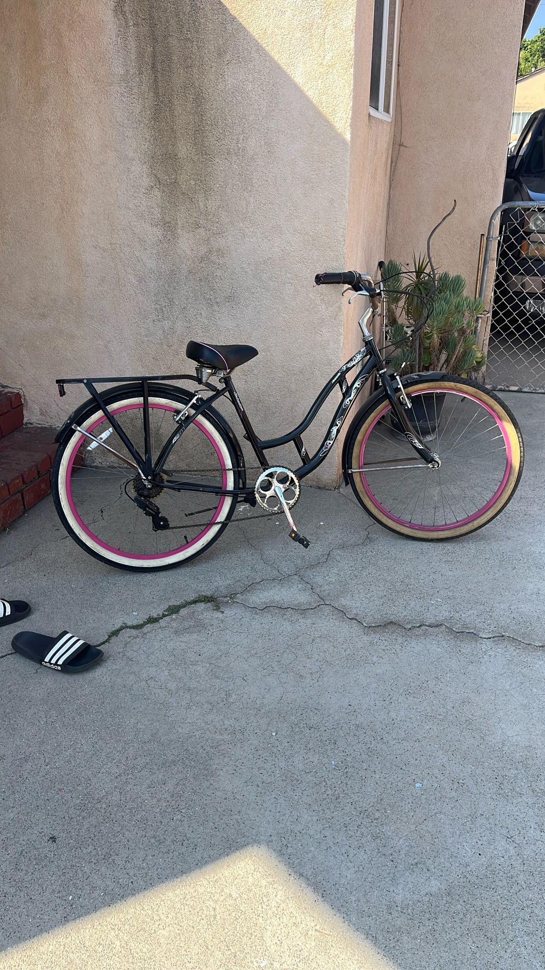 Schwinn Riverside Ladies 26in 7 Speed Cruiser Bike