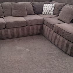 Sporty Looking Sectional Couch 