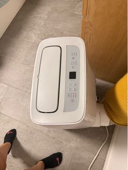 Keystone portable air conditioner in good working condition. Cools well and includes the exhaust hose. Normal signs of use. Great for apartments, bedr