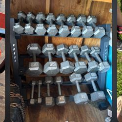 Very nice set dumbells nice  rack