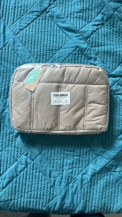 BAGSMART Travel Toiletry Bag, Puffy Large Toiletry Bag!