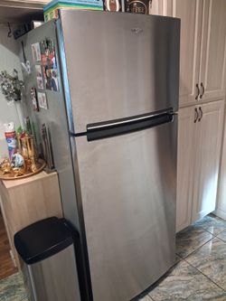 Whirlpool refrigerators/ice maker stainless steel excellent condition! Must Go!