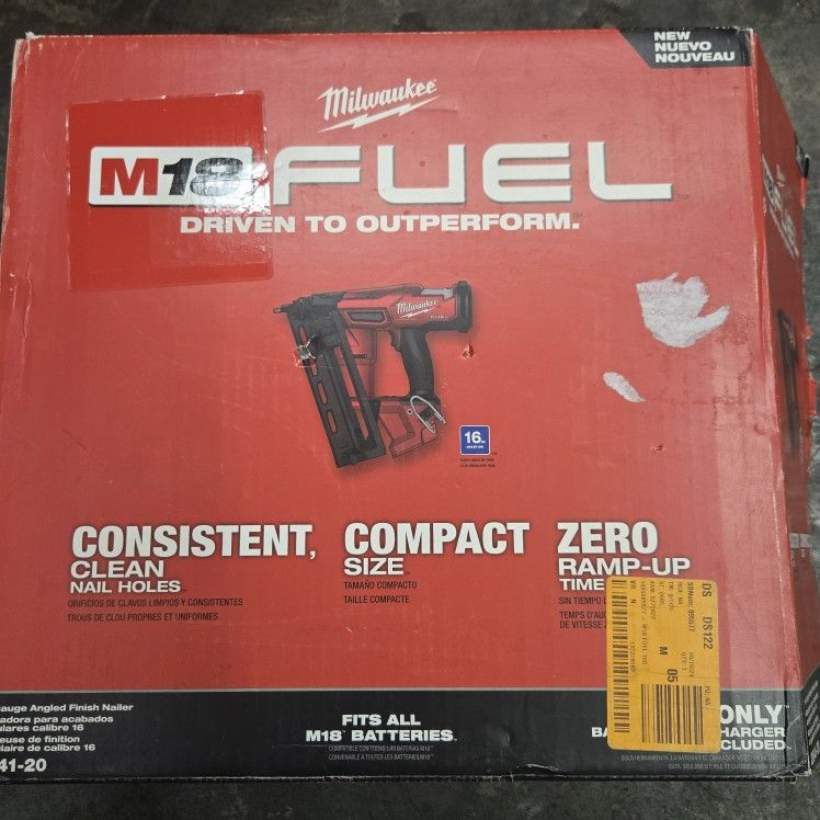 Milwaukee M18 FUEL 18 Volt Gen I1
16-Gauge Angled Finish Nailer (Tool only)