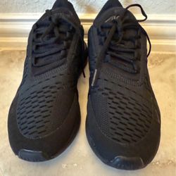 Nike Air Max 270 Women’s Size 39