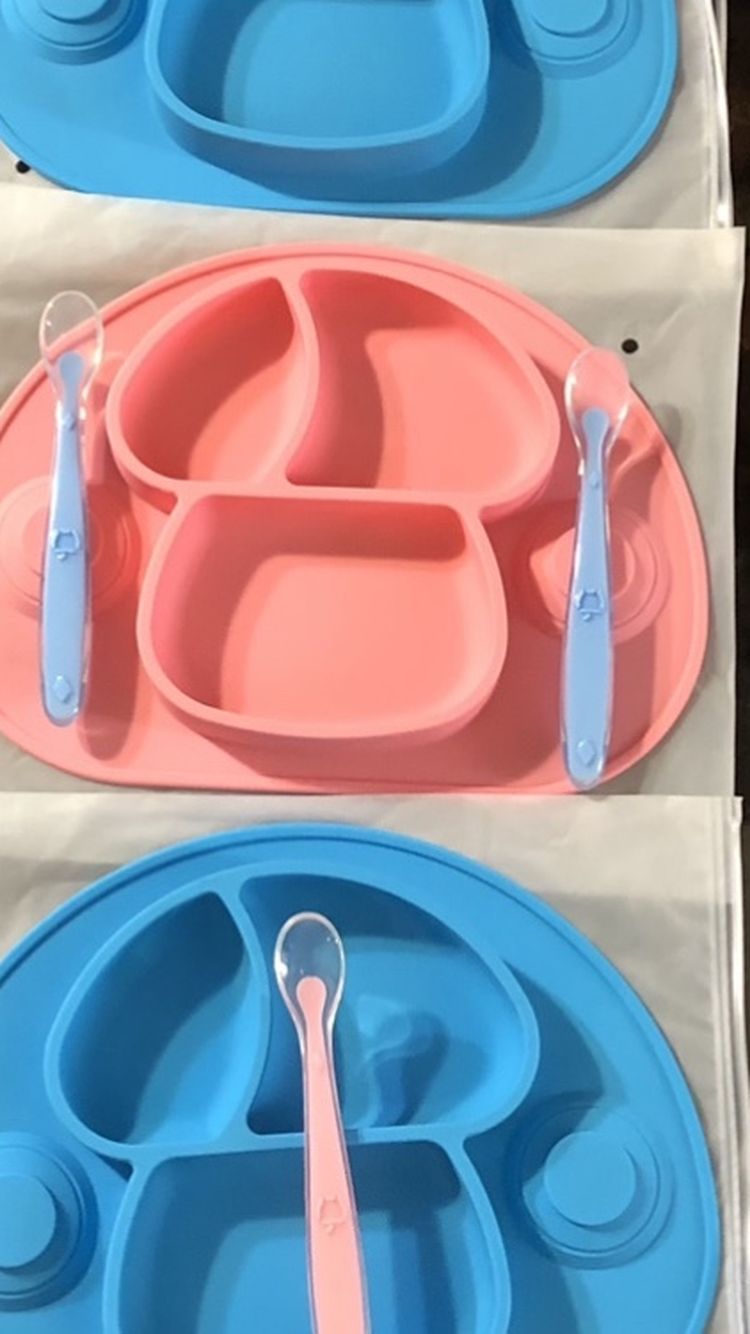 BRAND NEW baby/toddlers Silicone suction cup travel eating set