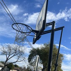 Basketball Hoop 