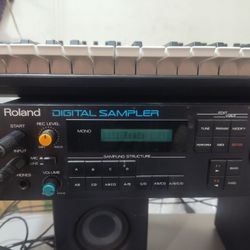 Roland Mks-100 