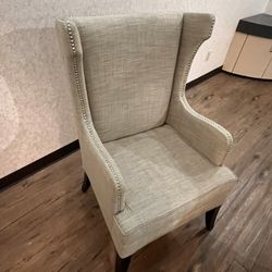 2 Silver Wing Back Living Room Chair