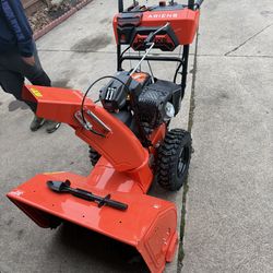 Snow blower brand New