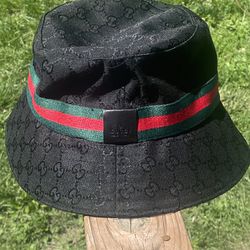 Gucci Bucket Hat With Web